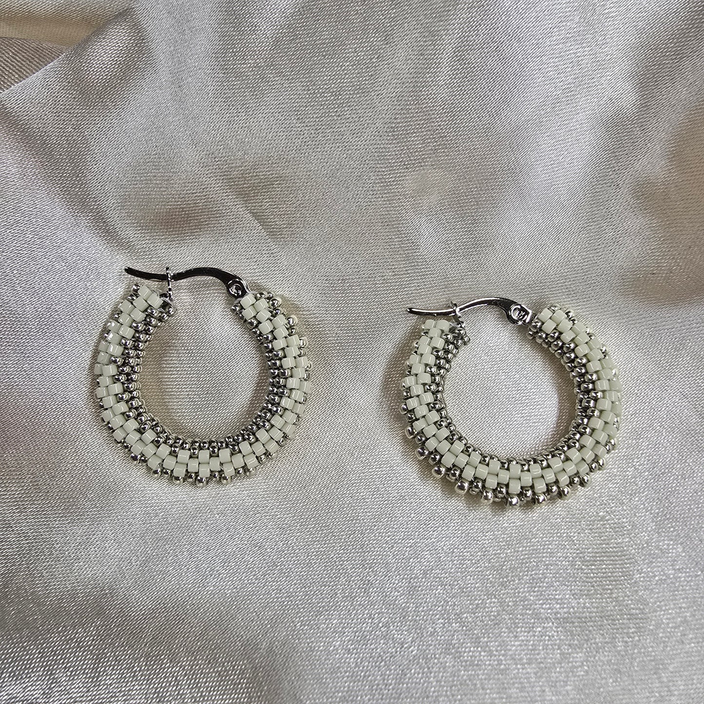 Medium Hoops