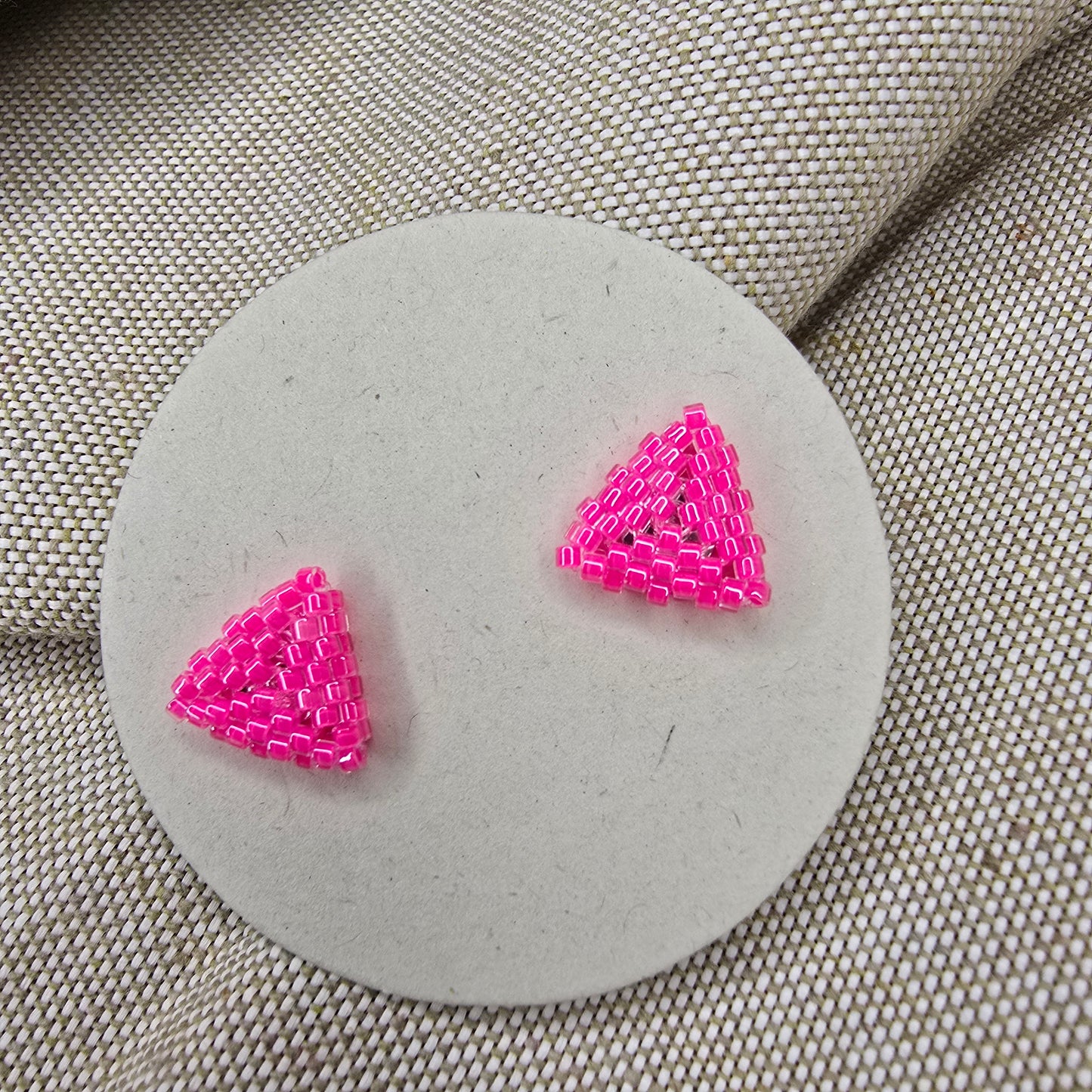 Triangle studs