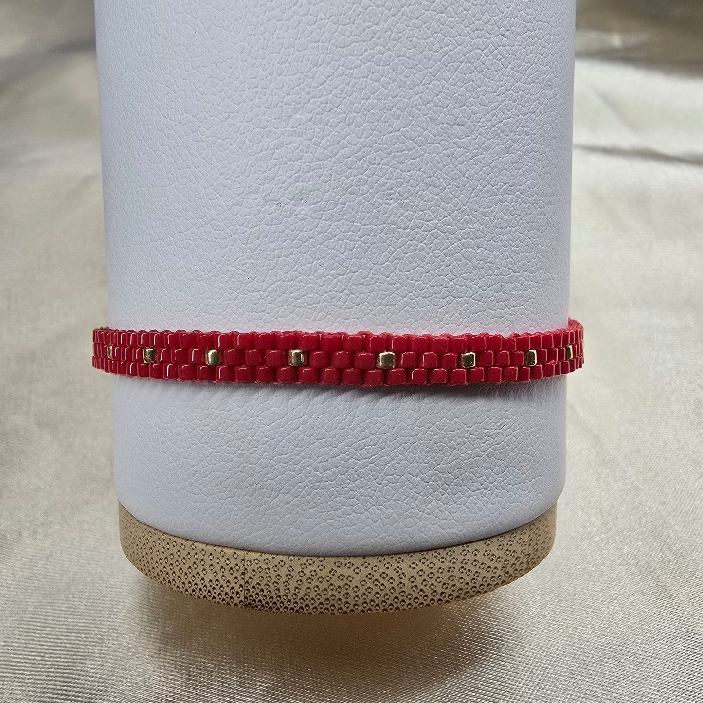 Flat bracelet